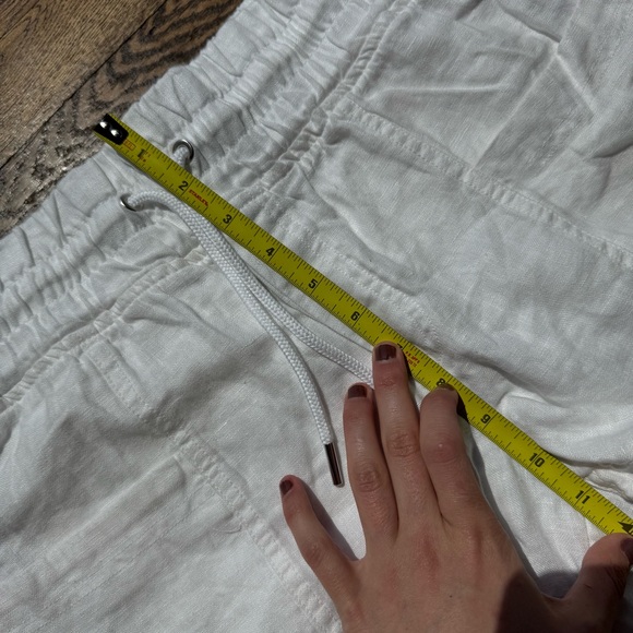 🌿 Athleta 100% Linen White Cabo Shorts Lightweight Elastic Waist Women’s 10 - Picture 6 of 7